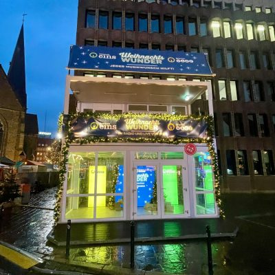 Weihnachtsmarkt gläsernes Studio Radio Bremen